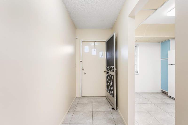 2 bedroom Villa at 5725 Fernley Drive #47, Cresthaven Condo Townhomes Sec 2, West Palm Beach — photo 3