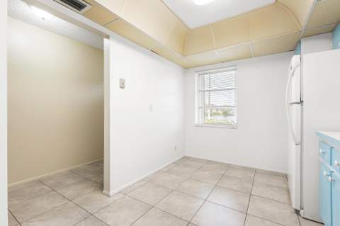 5725 Fernley Drive #47, West Palm Beach FL - photo 7 of 41