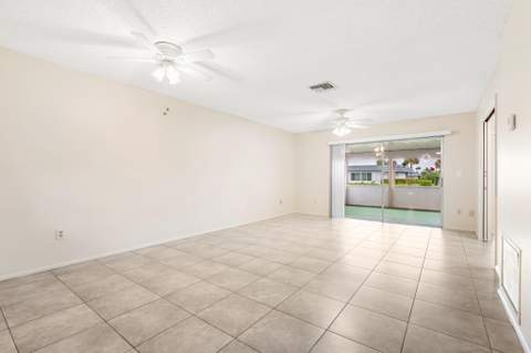 5725 Fernley Drive #47, West Palm Beach FL - photo 16 of 41
