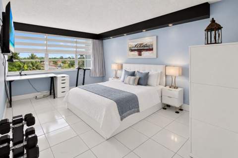 2741 Taft Street #410, Hollywood FL - photo 20 of 48