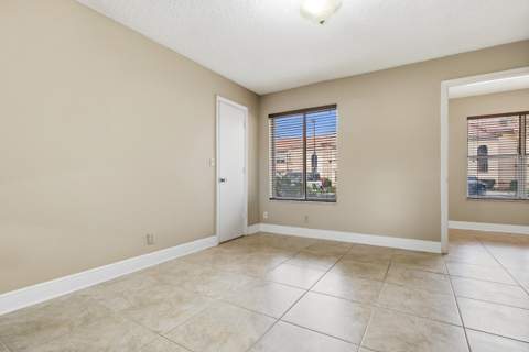 3350 Pinewalk Drive #1411, Margate FL - photo 20 of 29
