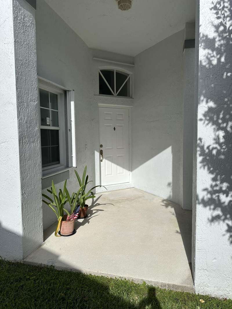 3 bedroom Single Family Residence at 16323 SW 6th Street, Heftler Homes At Pembroke Shores, Pembroke Pines — photo 3