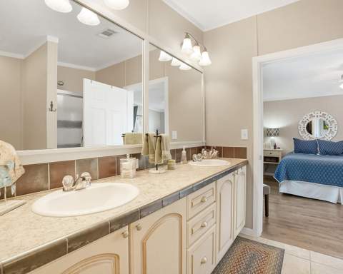 5420 Lagoon Drive, Fort Lauderdale FL - photo 7 of 54