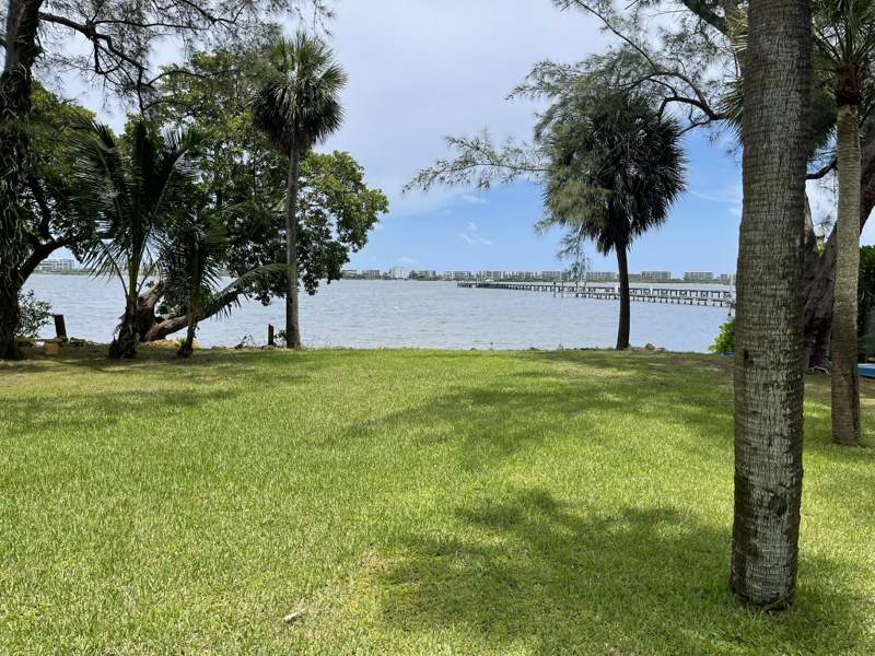 2 bedroom Single Family Residence at 806 S Lakeside Drive, Lake Worth Town Of Add 1, Lake Worth Beach — photo 4