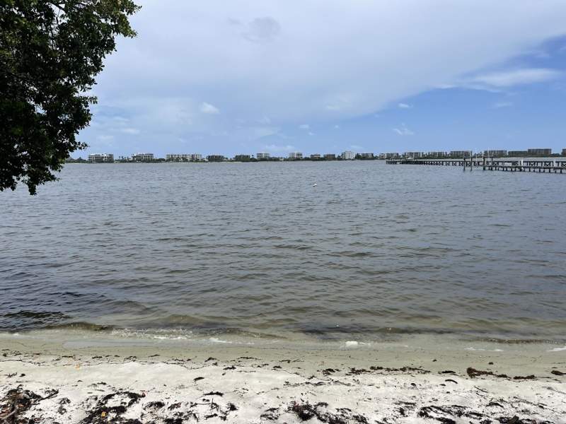 2 bedroom Single Family Residence at 806 S Lakeside Drive, Lake Worth Town Of Add 1, Lake Worth Beach — photo 5