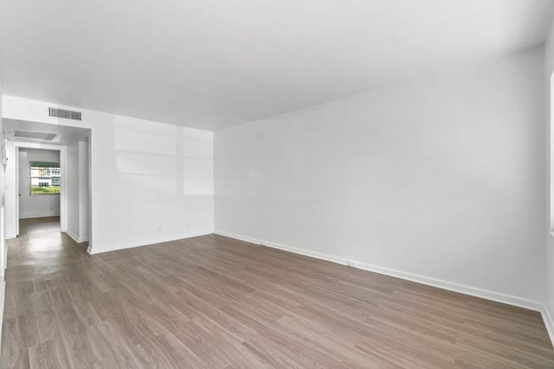 2 bedroom Condominium at 1007 Rexford A, Rexford At Century Village Condo, Boca Raton — photo 4