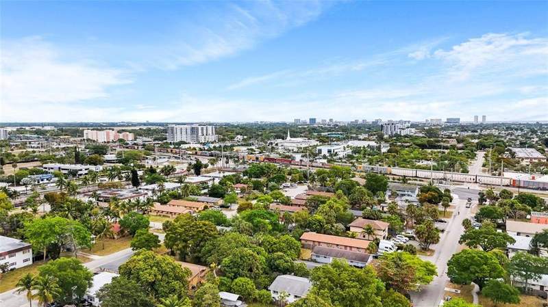 2 bedroom Single Family Residence at 330 Avondale Drive, Avondale, Pompano Beach — photo 5