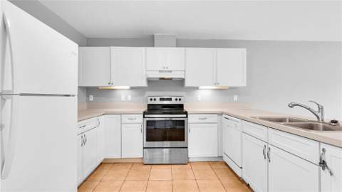 330 Avondale Drive, Pompano Beach FL - photo 13 of 28