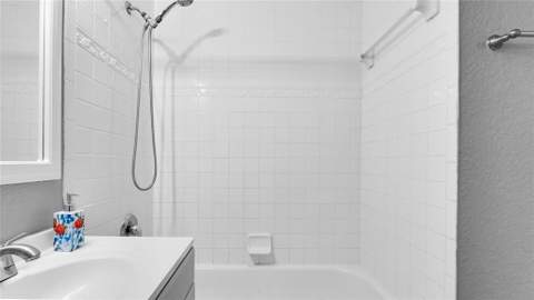 330 Avondale Drive, Pompano Beach FL - photo 23 of 28