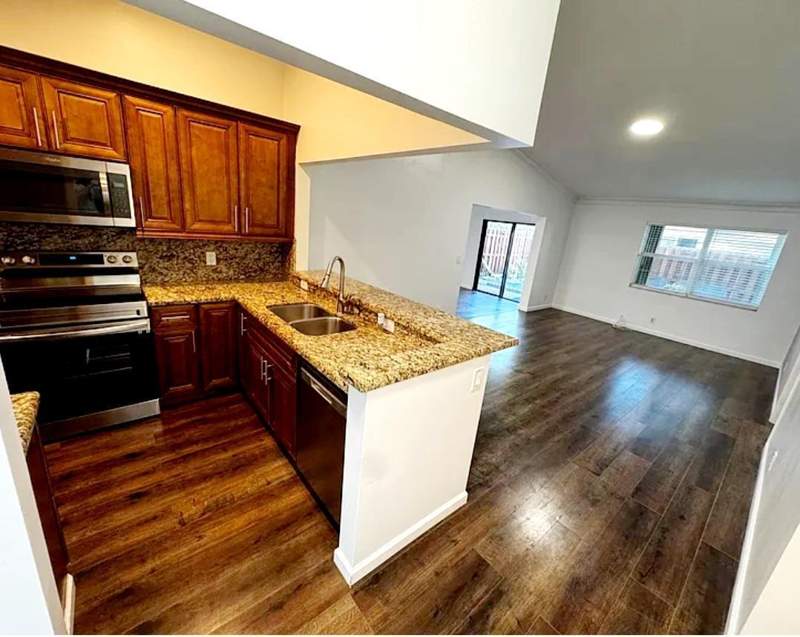 2 bedroom Villa at 904 NW 50th Court, Villa Verde, Deerfield Beach — photo 4