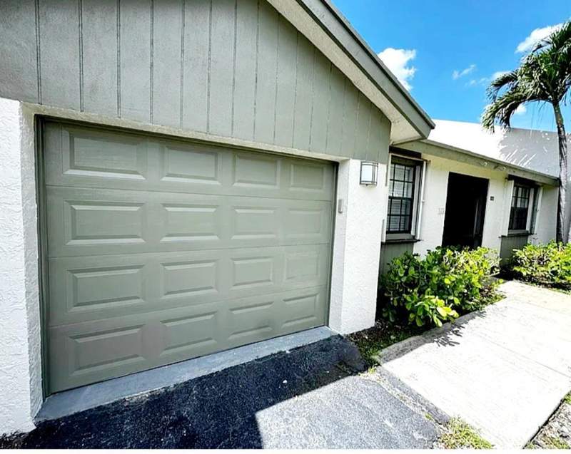 2 bedroom Villa at 904 NW 50th Court, Villa Verde, Deerfield Beach — photo 3