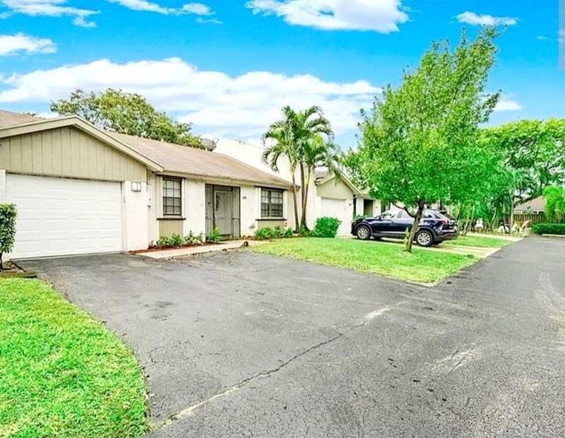 2 bedroom Villa at 904 NW 50th Court, Villa Verde, Deerfield Beach — photo 1