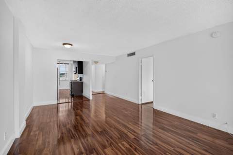 250 Jacaranda Drive #411, Plantation FL - photo 7 of 26