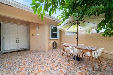 225 N Lakeshore Drive, Hypoluxo FL - photo 9 of 89