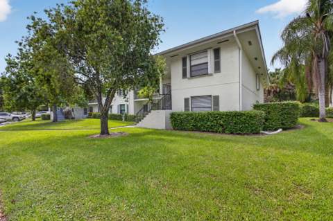 1701 Sabal Ridge Circle #D, Palm Beach Gardens FL - photo 10 of 69