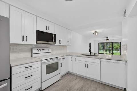 1701 Sabal Ridge Circle #D, Palm Beach Gardens FL - photo 13 of 69