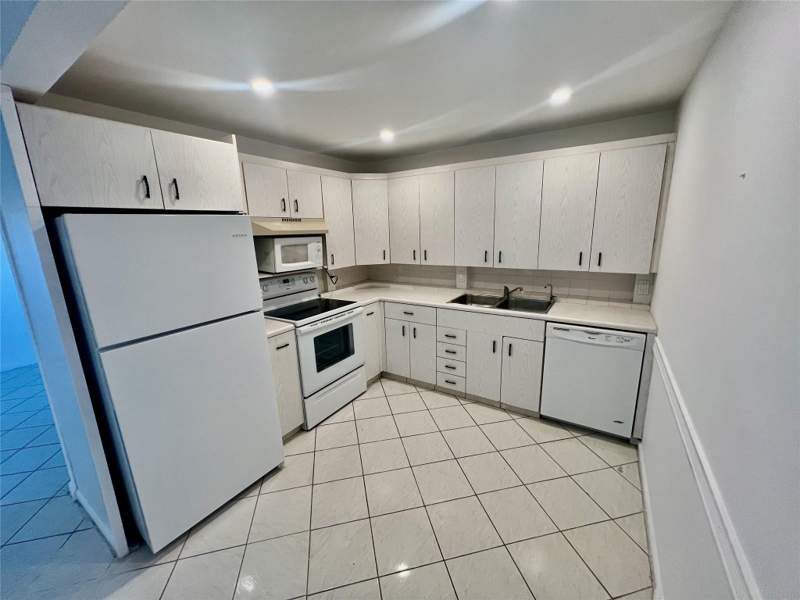 2 bedroom Condominium at 3002 Newcastle A, Newcastle At Century Village Condo, Boca Raton — photo 4