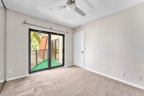 3750 Victoria Drive, West Palm Beach FL - photo 10 of 23
