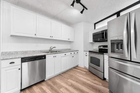 3750 Victoria Drive, West Palm Beach FL - photo 6 of 23