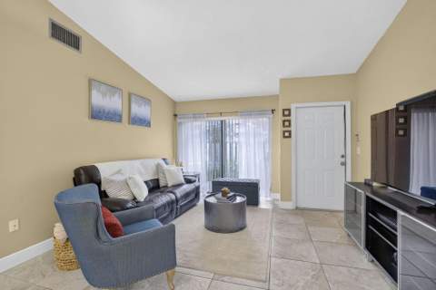 2690 N Nob Hill Road, Sunrise FL - photo 10 of 19