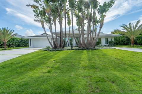 229 Golfview Drive, luxury home for sale in Tequesta