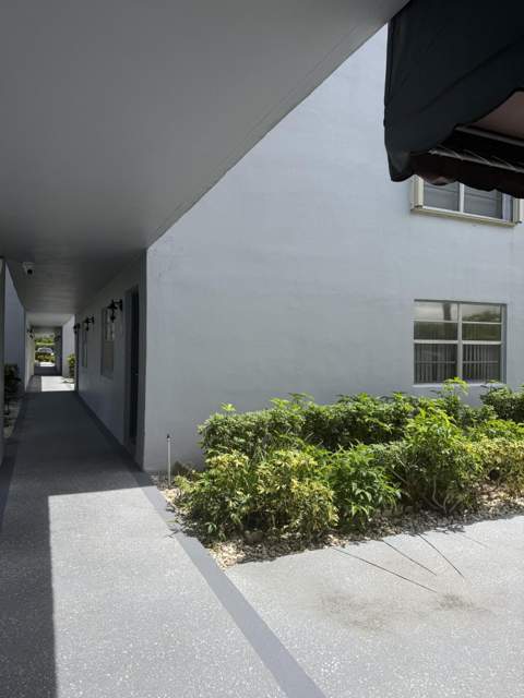 17 Burgundy A, Delray Beach FL - photo 24 of 74