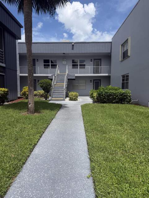 17 Burgundy A, Delray Beach FL - photo 11 of 74