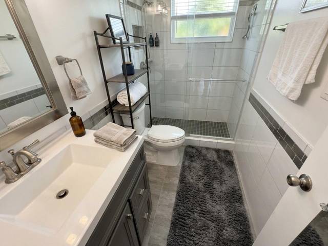 2555 NE 11th Street #303