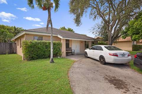 1204 SW 74Th Avenue, waterfront for sale in North Lauderdale