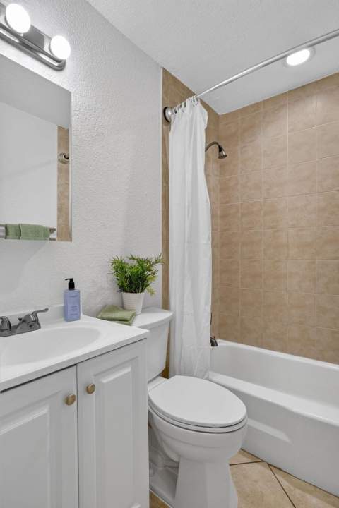 4051 NE 13th Avenue #76-3, Oakland Park FL - photo 17 of 28