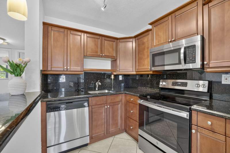 2 bedroom Condominium at 4051 NE 13th Avenue #76-3, Azul At Kimberly Lake Condo, Oakland Park — photo 5