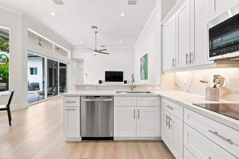 3320 NW 53rd Circle, Boca Raton FL - photo 10 of 46