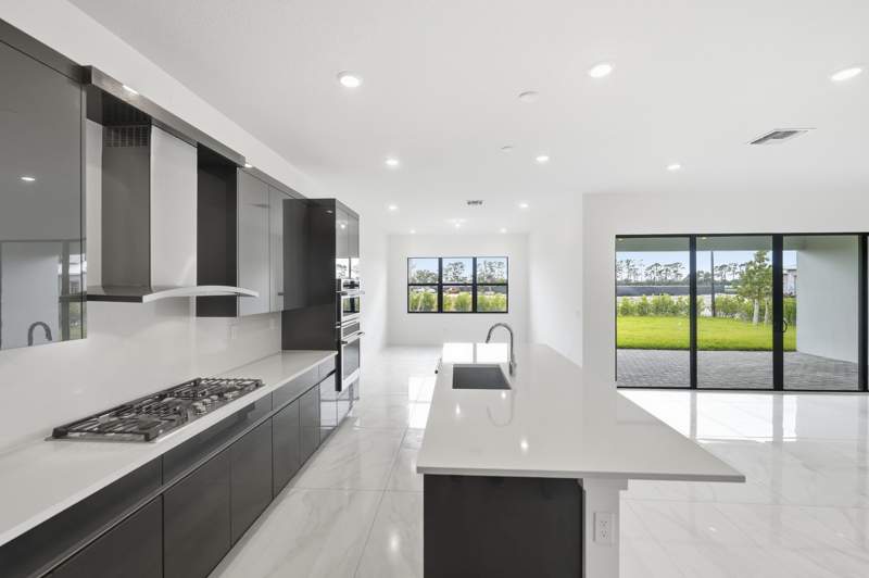 5 bedroom Single Family Residence at 7707 Laurel Park Drive, Whitmore Estates, Lake Worth — photo 4