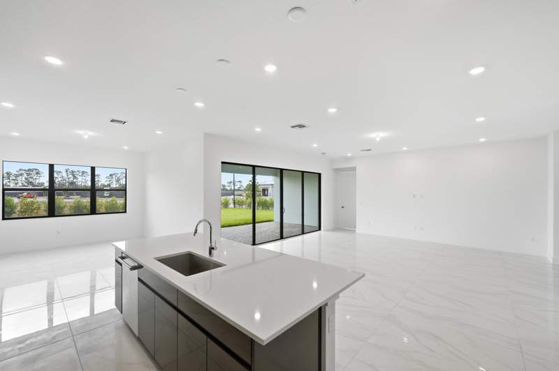 5 bedroom Single Family Residence at 7707 Laurel Park Drive, Whitmore Estates, Lake Worth — photo 5