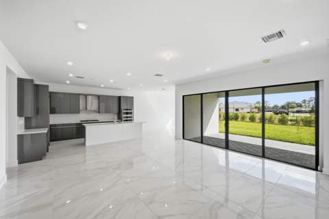 7707 Laurel Park Drive, Lake Worth FL - photo 13 of 55