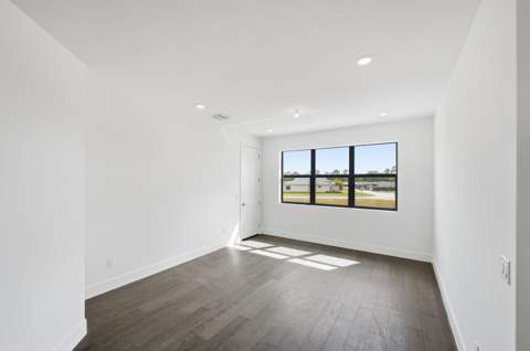 7707 Laurel Park Drive, Lake Worth FL - photo 16 of 55