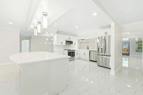 4800 Myrtle Drive, Fort Pierce FL - photo 9 of 51