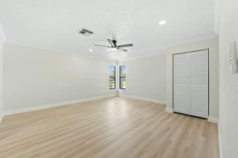 4800 Myrtle Drive, Fort Pierce FL - photo 13 of 51