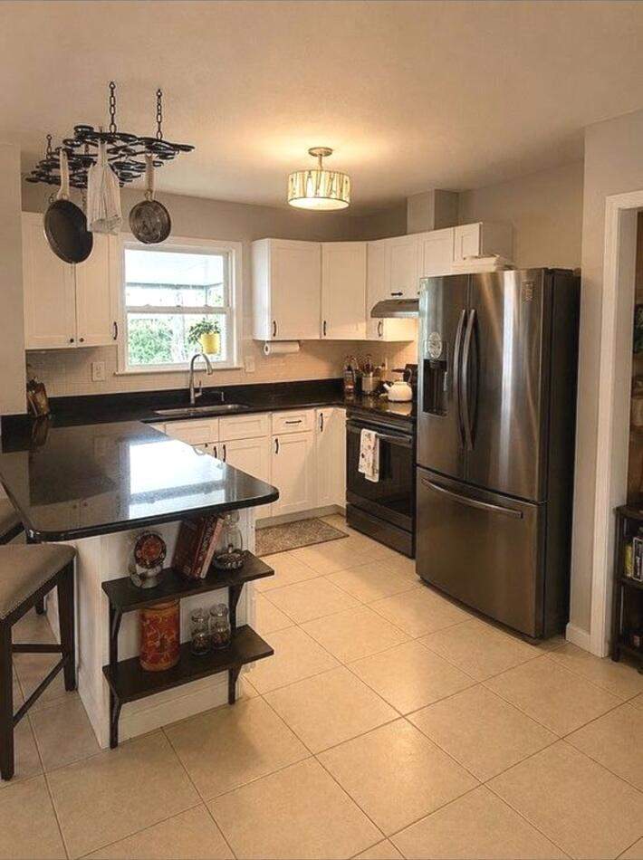 3 bedroom Single Family Residence at 4702 Myrtle Drive, Indian River Estates Unit 7, Fort Pierce — photo 2