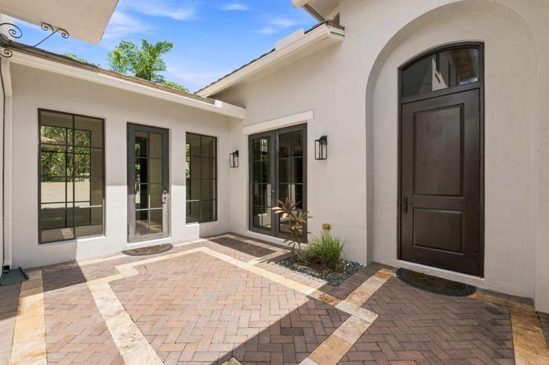 4 bedroom Single Family Residence at 8166 Emerald Avenue, PARKLAND GOLF AND COUNTRY CLUB, Parkland — photo 4