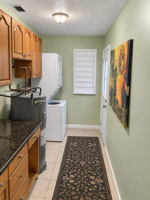 4702 Myrtle Drive, Fort Pierce FL - photo 8 of 15