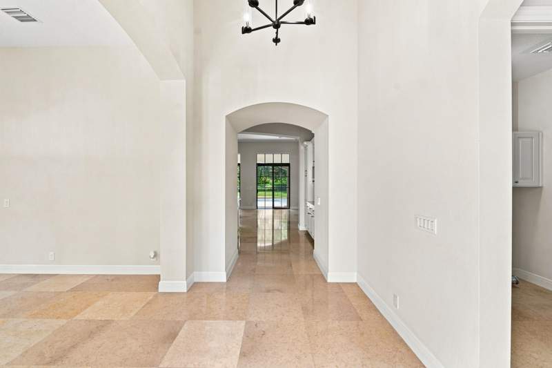 4 bedroom Single Family Residence at 8166 Emerald Avenue, PARKLAND GOLF AND COUNTRY CLUB, Parkland — photo 5