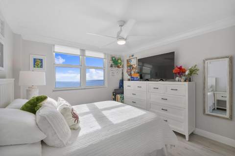 1900 S Ocean Boulevard #14T, Lauderdale-By-The-Sea FL - photo 15 of 40