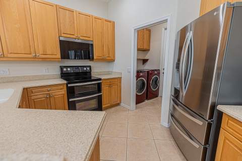 208 SW Whitewood Drive, Port St. Lucie FL - photo 9 of 32