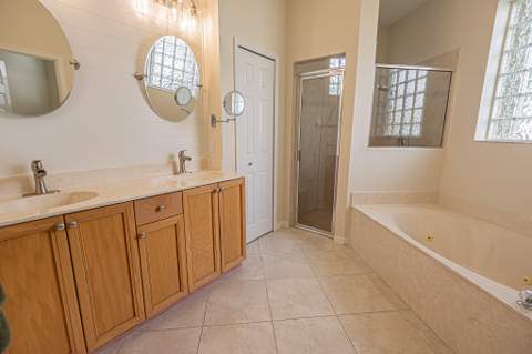 208 SW Whitewood Drive, Port St. Lucie FL - photo 15 of 32
