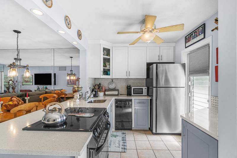 2 bedroom Condominium at 2161 NE 1st Court #205, Village Royale Condo 3, Boynton Beach — photo 3