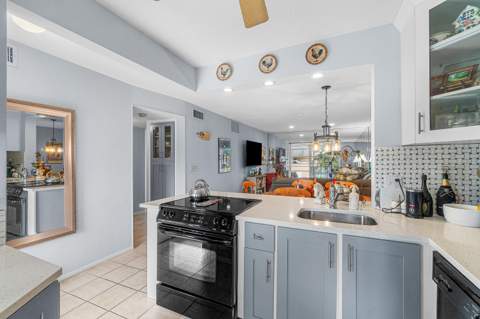 2161 NE 1st Court #205, Boynton Beach FL - photo 6 of 27