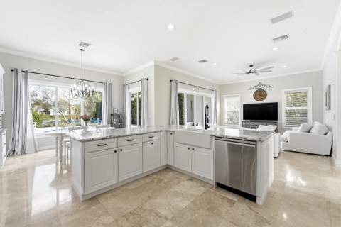 5038 NW 24th Circle, Boca Raton FL - photo 10 of 54