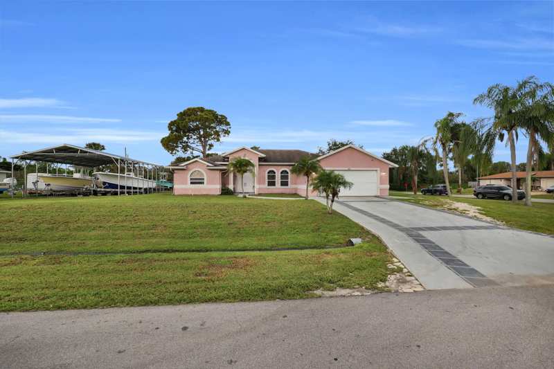 3 bedroom Single Family Residence at 202 SE Grove Avenue, Port St Lucie Section 2, Port St. Lucie — photo 1
