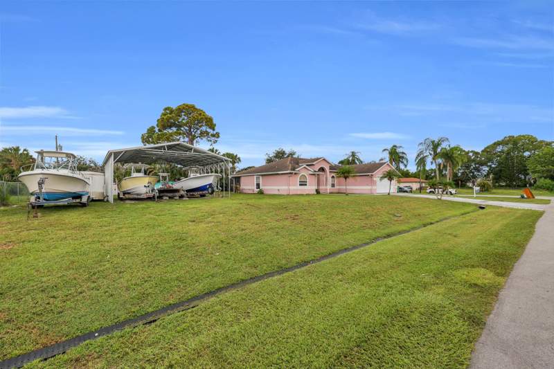 3 bedroom Single Family Residence at 202 SE Grove Avenue, Port St Lucie Section 2, Port St. Lucie — photo 3